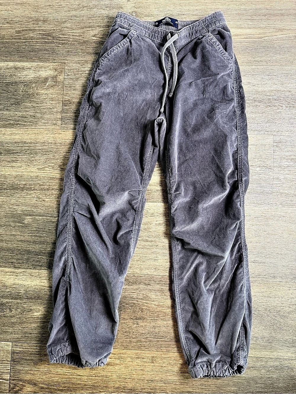 Hollister Adjustable Side Parachute Pants Gray XS Cargo Parachute Pants